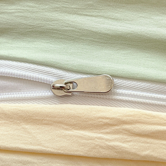 91家纺网 家纺一手货源 找家纺 韩巢家纺 2024新款超柔水洗棉毛巾绣单件被套-幸运熊系列（提供精美卖家秀 ） 幸运熊浅绿黄