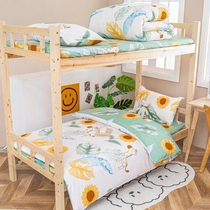 91家纺网 家纺一手货源 找家纺 卡斯诺家纺馆 2025新款亲肤芦荟棉印花学生宿舍上下铺三件套四件套 阳光小鹿