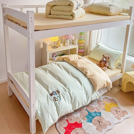 2024新款磨毛水洗棉学生宿舍精美刺绣时尚格子四件套--小熊老师系列 小熊老师-浅绿