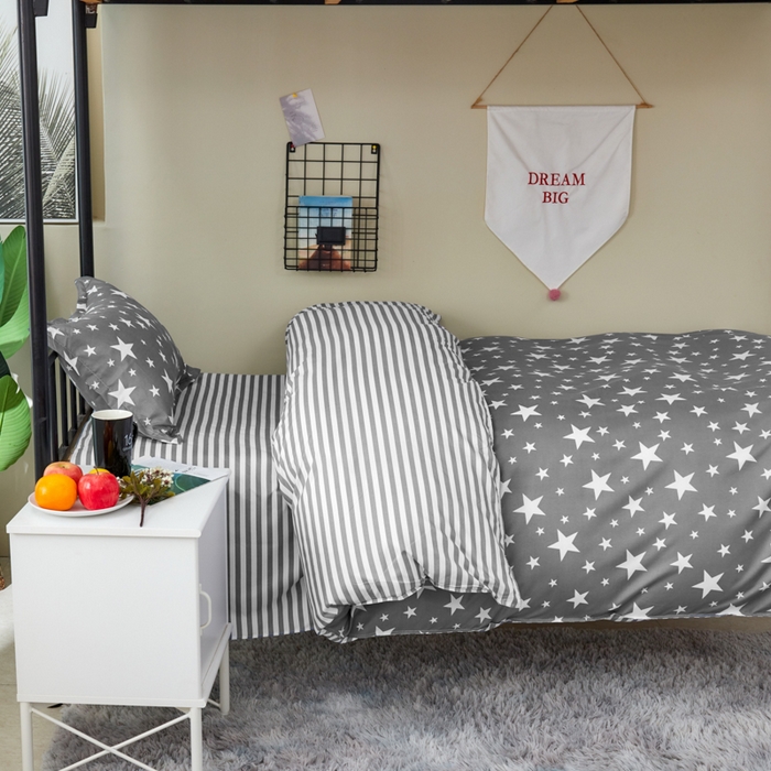 91家纺网 家纺一手货源 找家纺 卡斯诺家纺馆 2025新款亲肤芦荟棉印花学生宿舍上下铺三件套四件套 星光灿烂