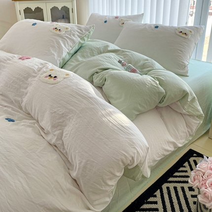 韩巢家纺 2024新款四季通用超柔水洗棉毛巾绣四件套-幸运熊系列（提供精美卖家秀） 幸运熊白绿