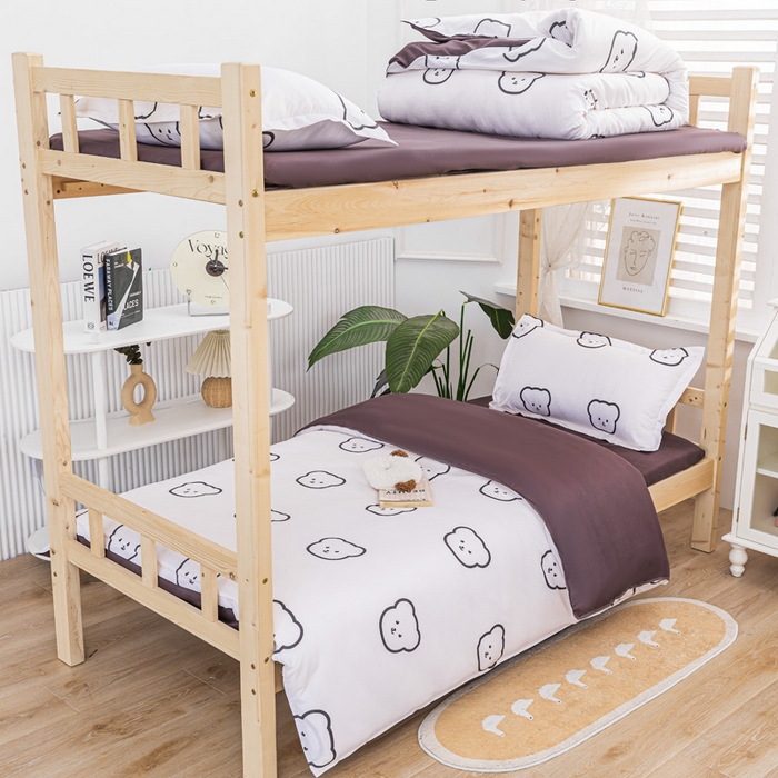 91家纺网 家纺一手货源 找家纺 卡斯诺家纺馆 2025新款亲肤芦荟棉印花学生宿舍上下铺三件套四件套 熊豆豆