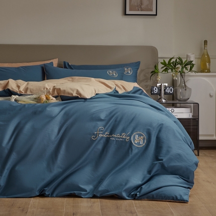 91家纺网 家纺一手货源 找家纺 2024新款纯色双拼绣花纯棉四件套 深蓝色