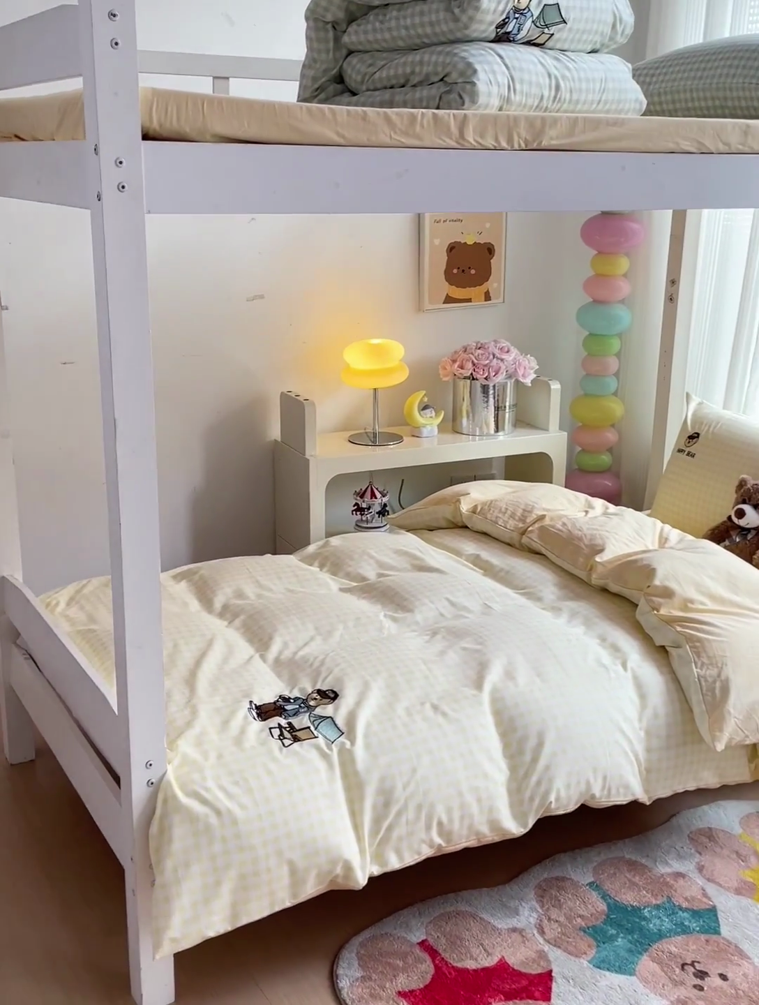 91家纺网 家纺一手货源 找家纺 2024新款磨毛水洗棉学生宿舍精美刺绣时尚格子四件套--小熊老师系列 小熊老师-黄