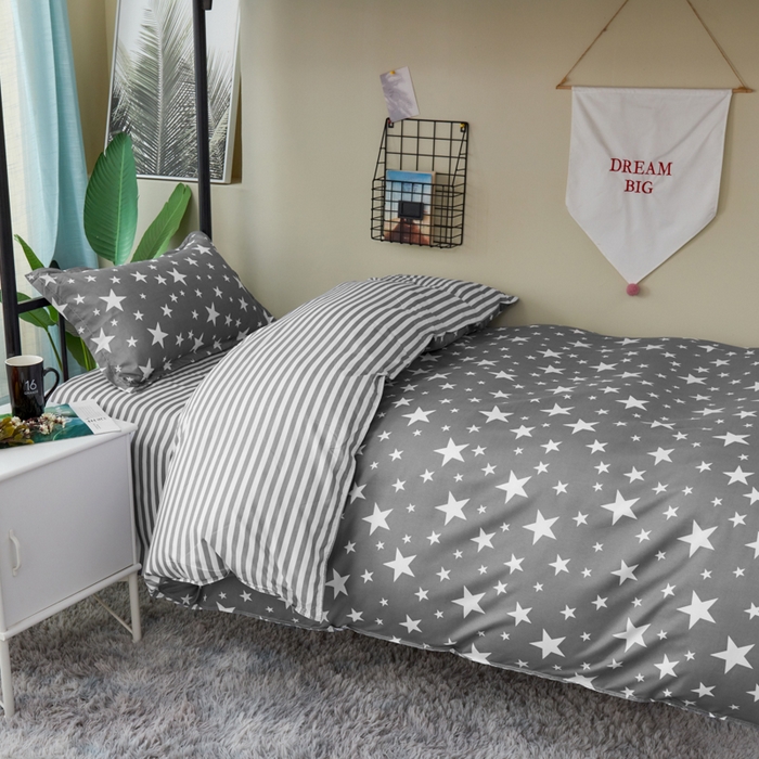 91家纺网 家纺一手货源 找家纺 卡斯诺家纺馆 2025新款亲肤芦荟棉印花学生宿舍上下铺三件套四件套 星光灿烂