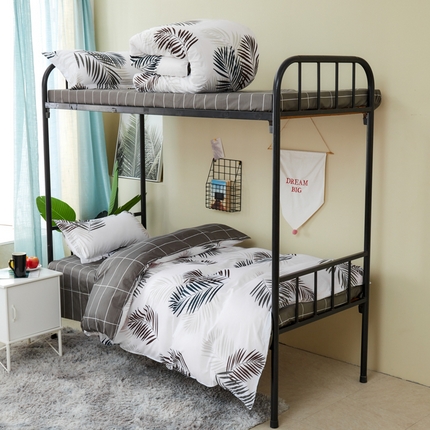 91家纺网 家纺一手货源 找家纺 卡斯诺家纺馆 2025新款亲肤芦荟棉印花学生宿舍上下铺三件套四件套 夜枫