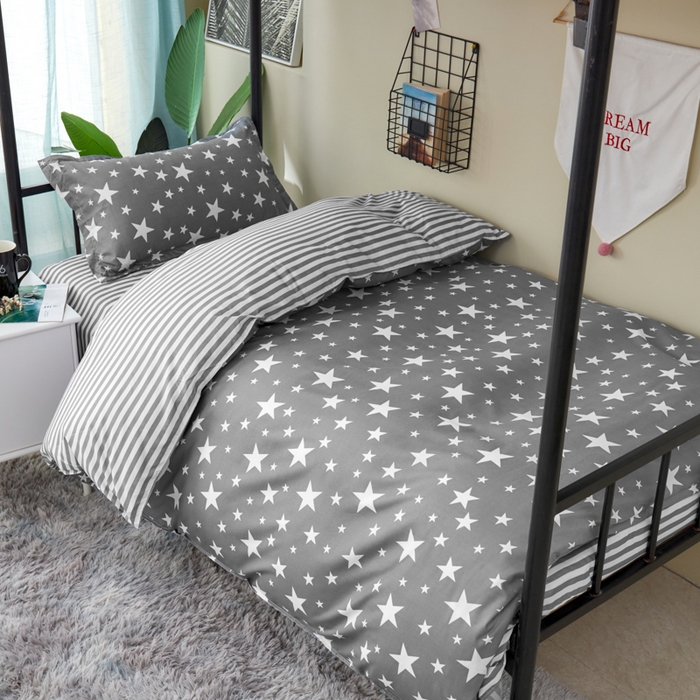 91家纺网 家纺一手货源 找家纺 卡斯诺家纺馆 2025新款亲肤芦荟棉印花学生宿舍上下铺三件套四件套 星光灿烂