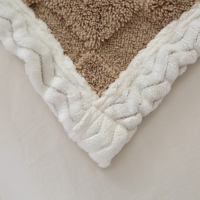 91家纺网 家纺一手货源 找家纺 芸锦豪 2024新款意大利面包格毛毯-包边款 面包格包边款-咖色