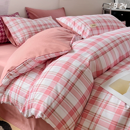 91家纺网 家纺一手货源 找家纺 卡斯诺家纺馆 2025新款105克贴标款四件套-风格一 苹果格