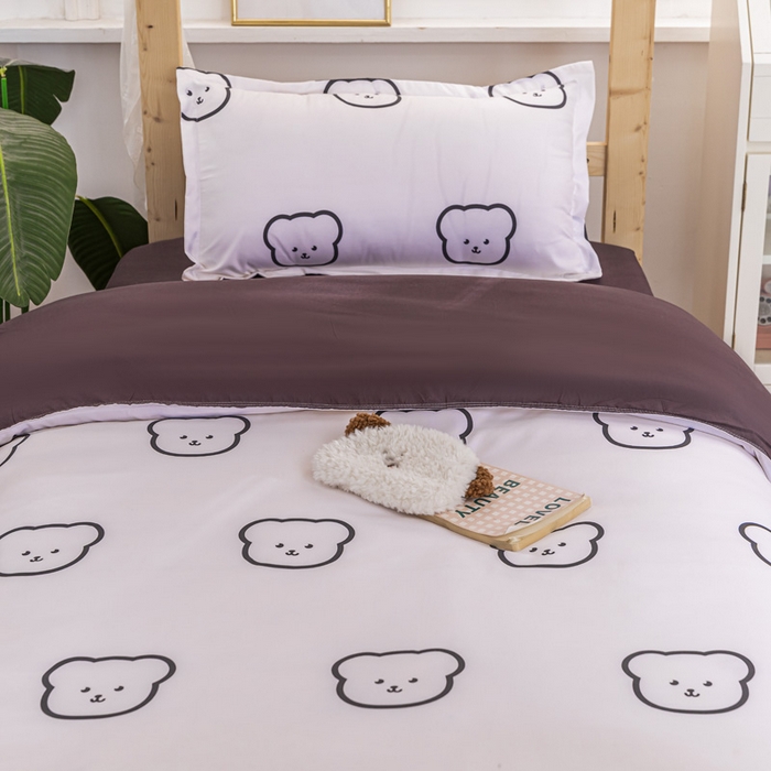 91家纺网 家纺一手货源 找家纺 卡斯诺家纺馆 2025新款亲肤芦荟棉印花学生宿舍上下铺三件套四件套 熊豆豆