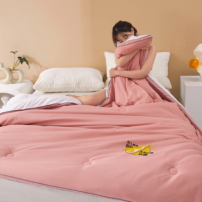 91家纺网 家纺一手货源 找家纺 瑶瑶家居 直播爆款亲肤立体边保暖抗菌大豆被冬被春秋被芯被子 立体边-浅玉白