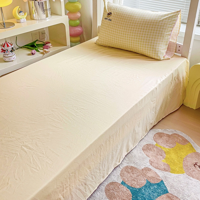 91家纺网 家纺一手货源 找家纺 2024新款磨毛水洗棉学生宿舍精美刺绣时尚格子四件套--小熊老师系列 小熊老师-黄