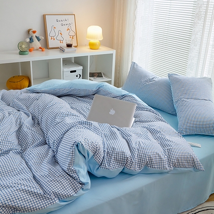 91家纺网 家纺一手货源 找家纺 卡斯诺家纺馆 2025新款四季可用亲肤条格贴标款四件套-风格二 布丁-天蓝