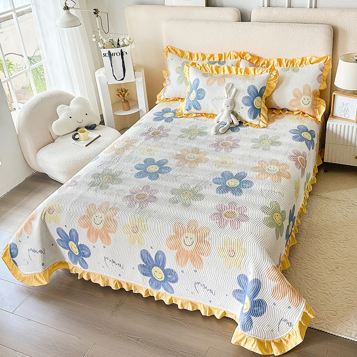 91家纺网 家纺一手货源 找家纺 恋绒家纺 2025新款全棉床盖纯棉夹棉床盖花边款直角款（可定做） 微笑芭莎