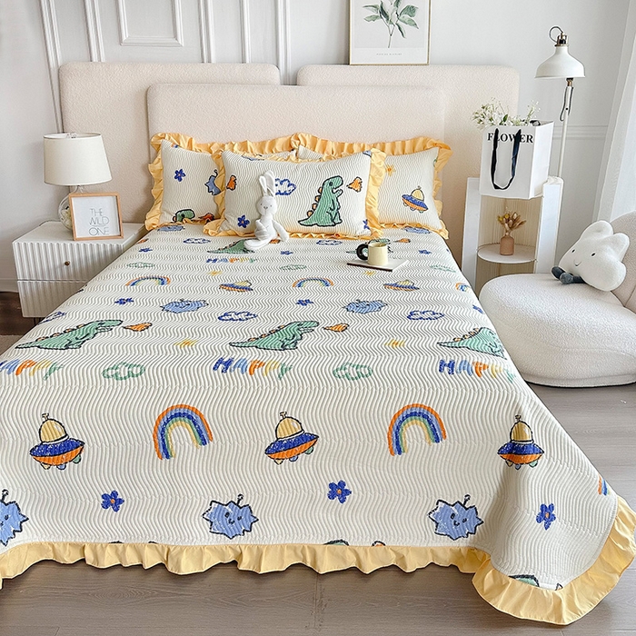 91家纺网 家纺一手货源 找家纺 恋绒家纺 2025新款全棉床盖纯棉夹棉床盖花边款直角款（可定做） 小恐龙