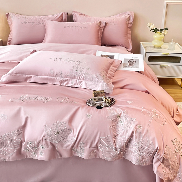 91家纺网 家纺一手货源 找家纺 2024新款亲肤棉磨毛刺绣四件套-花前悦夏 花前悦夏-桃夭粉