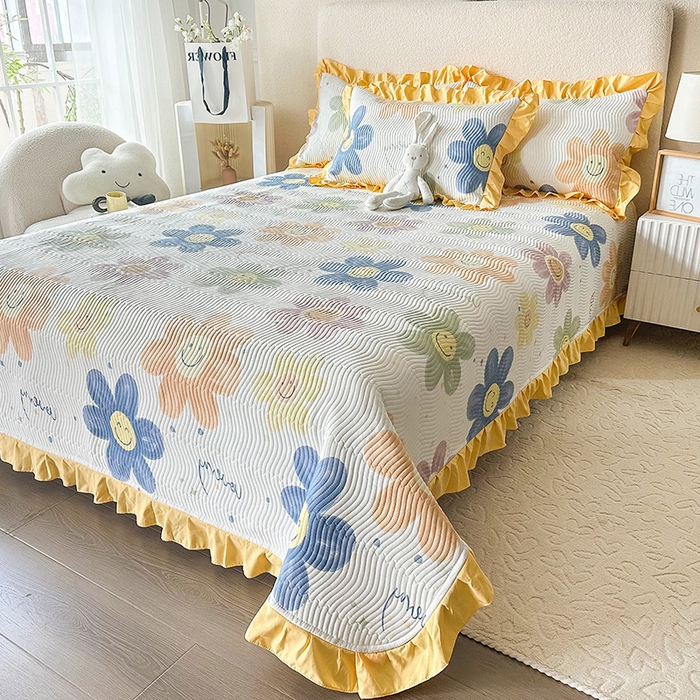 91家纺网 家纺一手货源 找家纺 恋绒家纺 2025新款全棉床盖纯棉夹棉床盖花边款直角款（可定做） 微笑芭莎