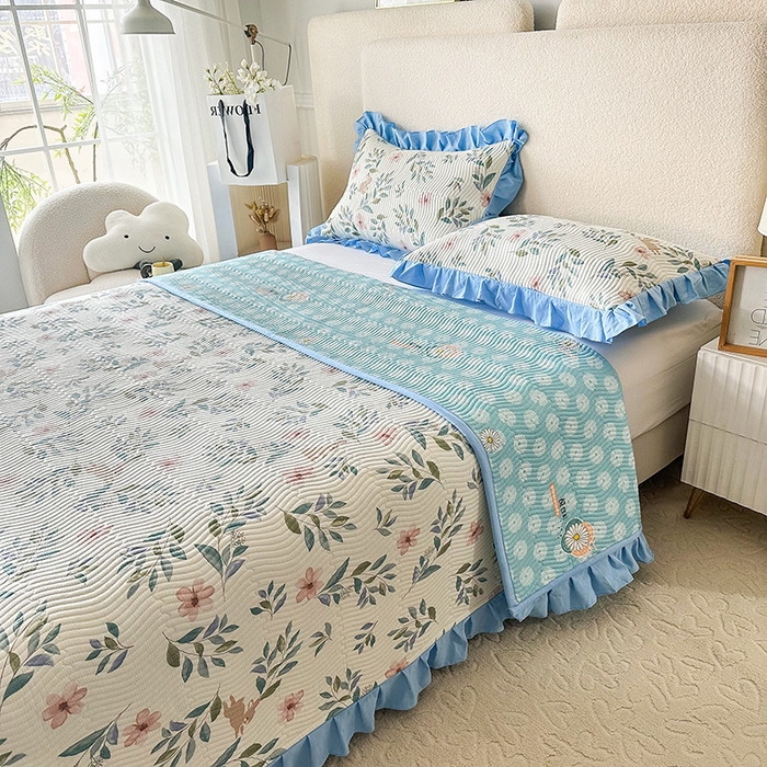 91家纺网 家纺一手货源 找家纺 恋绒家纺 2025新款全棉床盖纯棉夹棉床盖花边款直角款（可定做） 轻纱漫舞