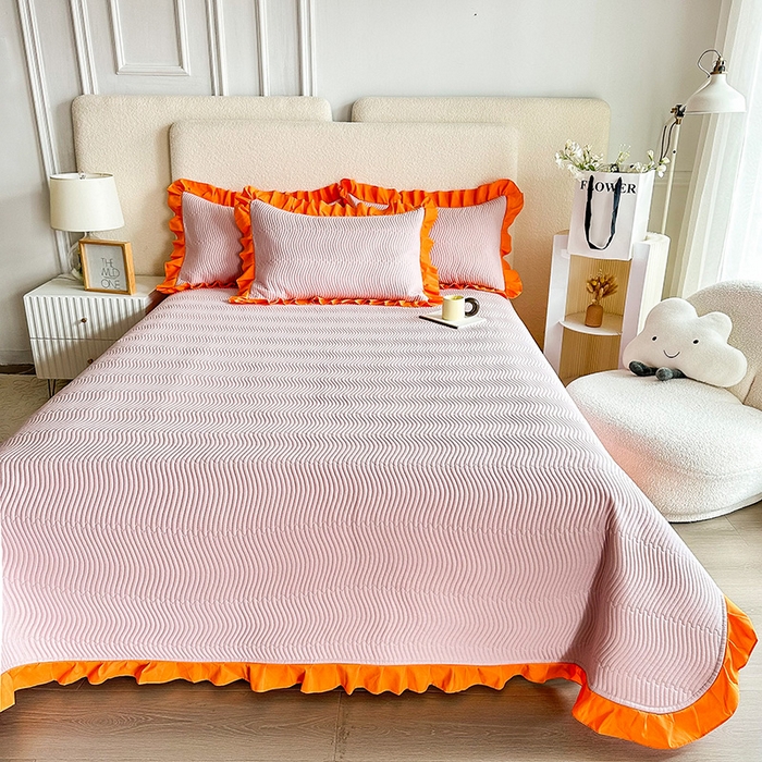 91家纺网 家纺一手货源 找家纺 恋绒家纺 2025新款全棉床盖纯棉夹棉床盖花边款直角款（可定做） 豆沙红