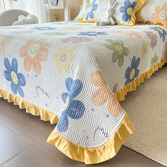 91家纺网 家纺一手货源 找家纺 恋绒家纺 2025新款全棉床盖纯棉夹棉床盖花边款直角款（可定做） 微笑芭莎