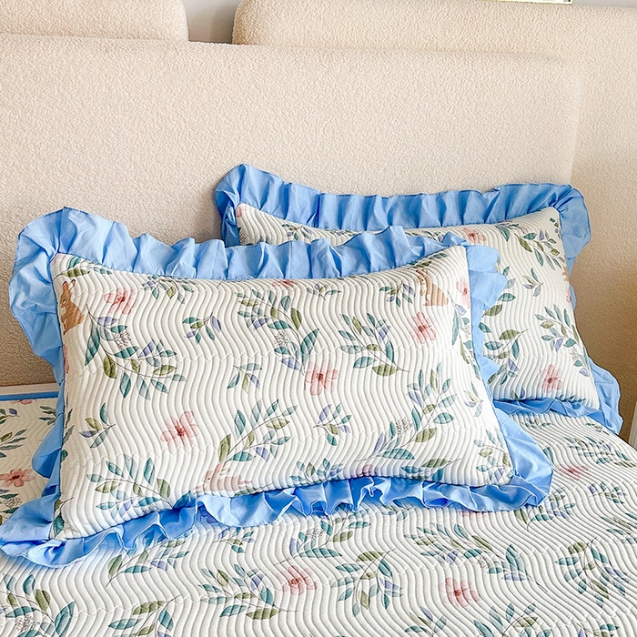 91家纺网 家纺一手货源 找家纺 恋绒家纺 2025新款全棉床盖纯棉夹棉床盖花边款直角款（可定做） 轻纱漫舞