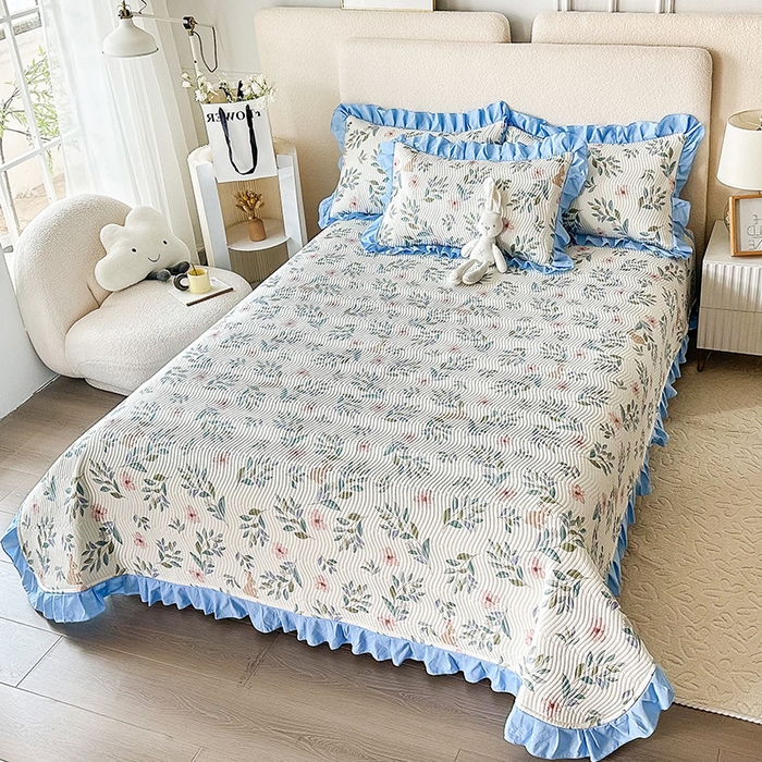 91家纺网 家纺一手货源 找家纺 恋绒家纺 2025新款全棉床盖纯棉夹棉床盖花边款直角款（可定做） 轻纱漫舞