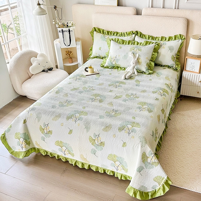 91家纺网 家纺一手货源 找家纺 恋绒家纺 2025新款全棉床盖纯棉夹棉床盖花边款直角款（可定做） 银杏叶语