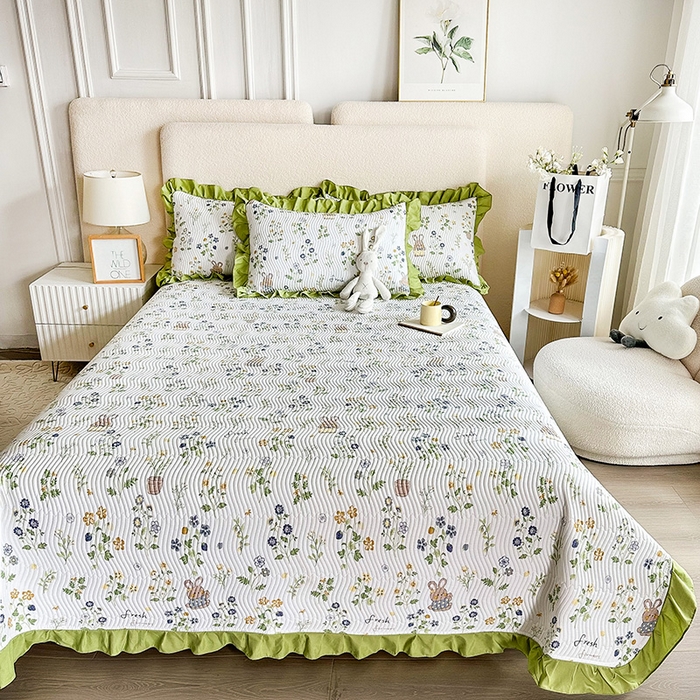 91家纺网 家纺一手货源 找家纺 恋绒家纺 2025新款全棉床盖纯棉夹棉床盖花边款直角款（可定做） 童趣花园