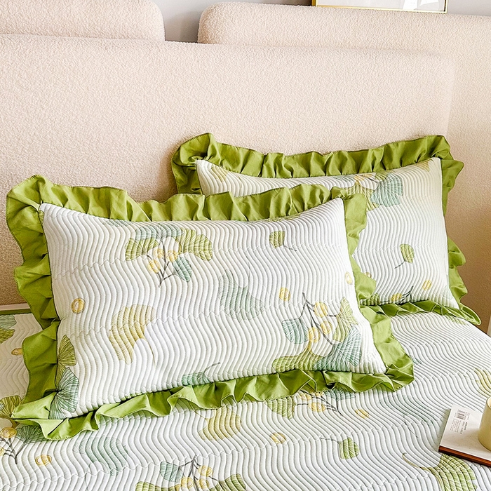 91家纺网 家纺一手货源 找家纺 恋绒家纺 2025新款全棉床盖纯棉夹棉床盖花边款直角款（可定做） 银杏叶语