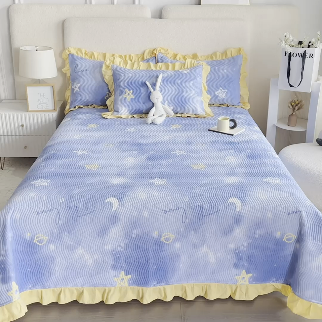 91家纺网 家纺一手货源 找家纺 恋绒家纺 2025新款全棉床盖纯棉夹棉床盖花边款直角款（可定做） 闪耀星空