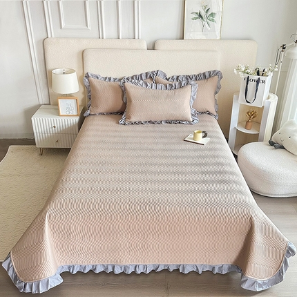 恋绒家纺 2025新款全棉床盖纯棉夹棉床盖花边款直角款（可定做） 卡其驼
