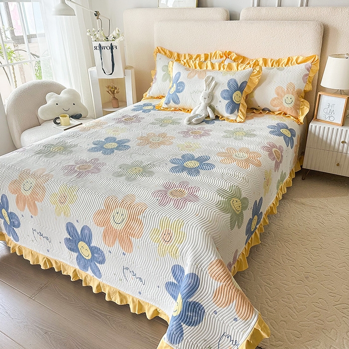 91家纺网 家纺一手货源 找家纺 恋绒家纺 2025新款全棉床盖纯棉夹棉床盖花边款直角款（可定做） 微笑芭莎