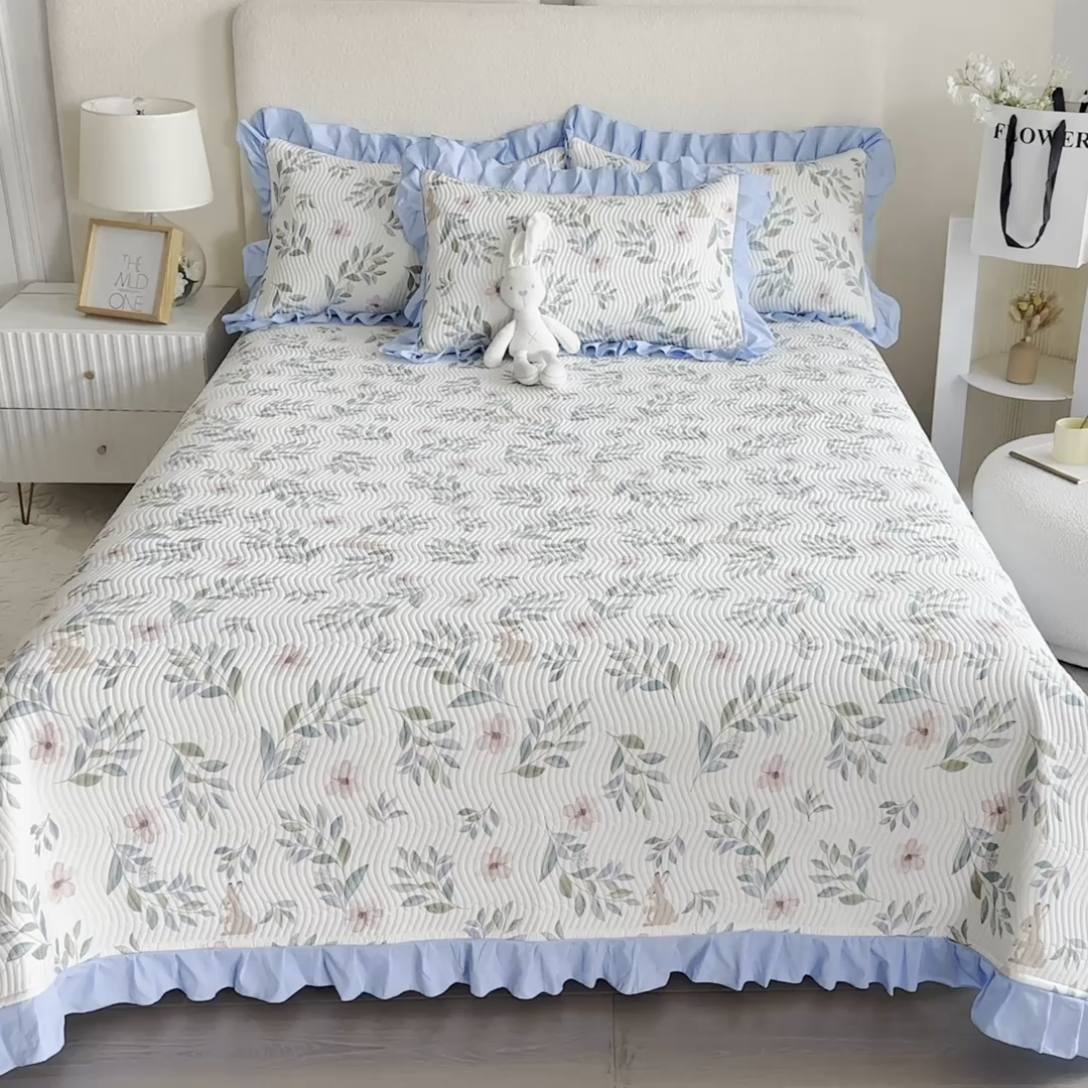 91家纺网 家纺一手货源 找家纺 恋绒家纺 2025新款全棉床盖纯棉夹棉床盖花边款直角款（可定做） 轻纱漫舞