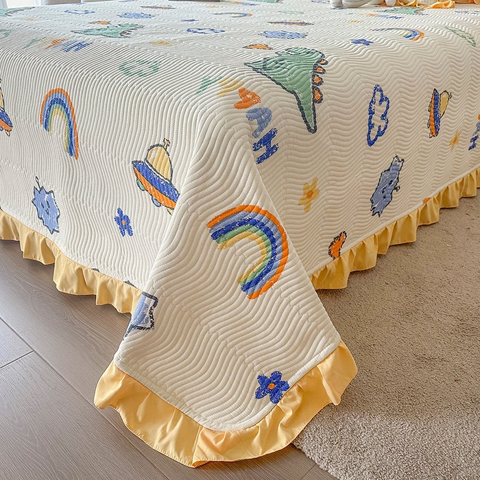 91家纺网 家纺一手货源 找家纺 恋绒家纺 2025新款全棉床盖纯棉夹棉床盖花边款直角款（可定做） 小恐龙