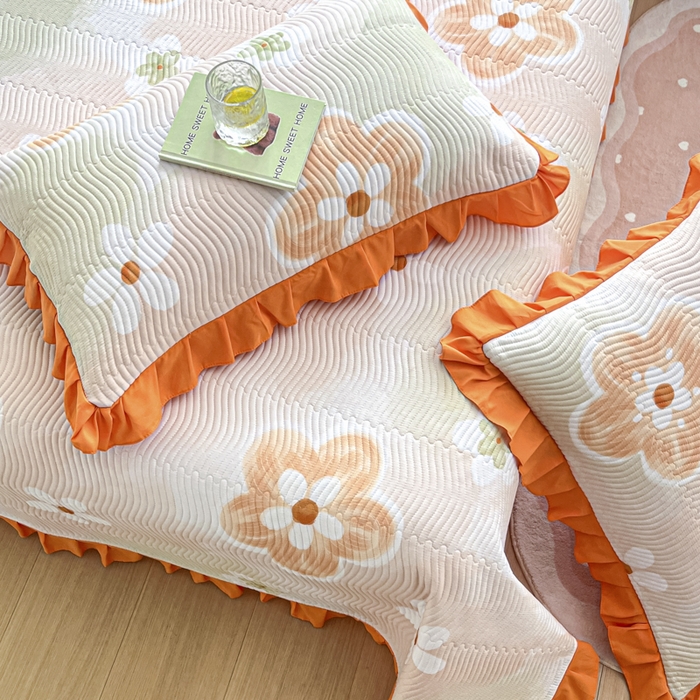 91家纺网 家纺一手货源 找家纺 恋绒家纺 2025新款全棉床盖纯棉夹棉床盖花边款直角款（可定做） 春季恋歌-桔