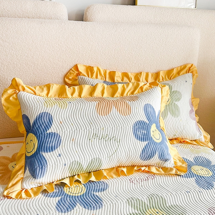 91家纺网 家纺一手货源 找家纺 恋绒家纺 2025新款全棉床盖纯棉夹棉床盖花边款直角款（可定做） 微笑芭莎