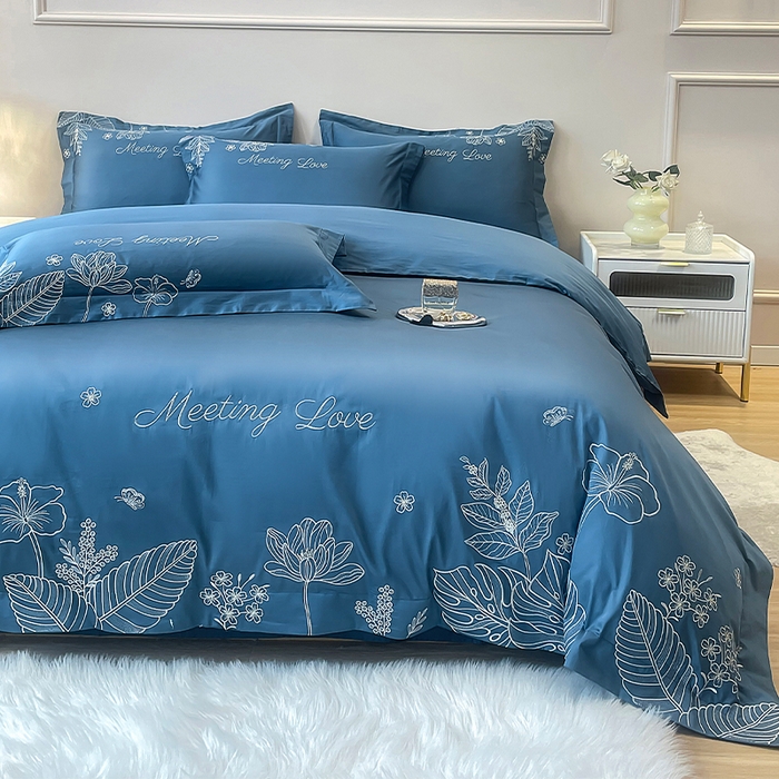 91家纺网 家纺一手货源 找家纺 2024新款亲肤棉磨毛刺绣四件套-花前悦夏 花前悦夏-深海蓝