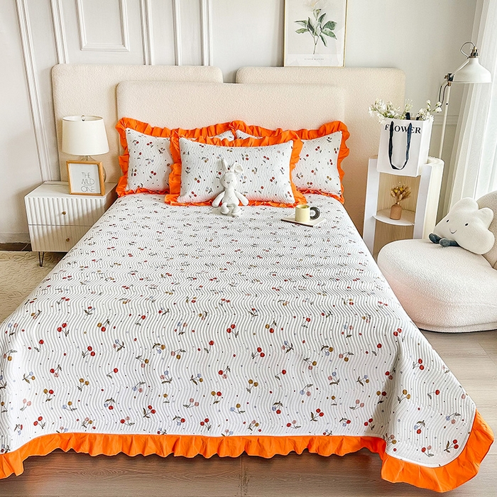 91家纺网 家纺一手货源 找家纺 恋绒家纺 2025新款全棉床盖纯棉夹棉床盖花边款直角款（可定做） 果香四季