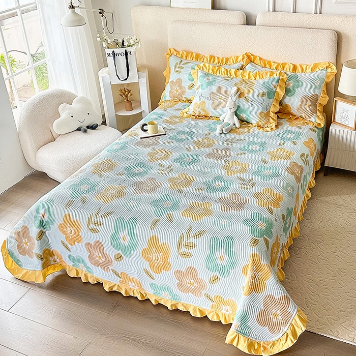 91家纺网 家纺一手货源 找家纺 恋绒家纺 2025新款全棉床盖纯棉夹棉床盖花边款直角款（可定做） 幸福里