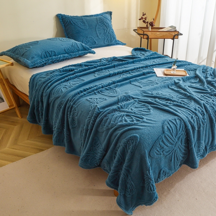 91家纺网 家纺一手货源 找家纺 芸锦豪 2024新款蝴蝶提花毛毯卷边款 蝴蝶提花卷边款-孔雀蓝