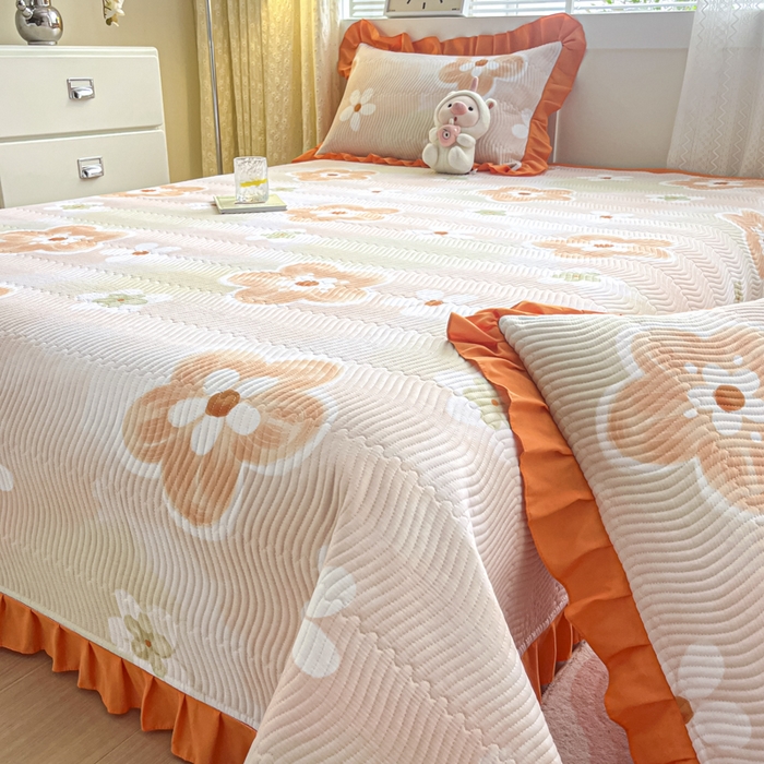 91家纺网 家纺一手货源 找家纺 （总）恋绒家纺 2025新款全棉床盖纯棉夹棉床盖花边款直角款（可定做）