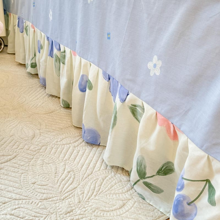 91家纺网 家纺一手货源 找家纺 美达家纺 2025新款全棉印花单床裙 花漫香-蓝