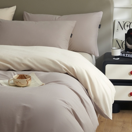 91家纺网 家纺一手货源 找家纺 莱登卡奴 2024新款全棉磨毛极简套件单品系列-四件套 磨毛-北欧灰拼奶昔白