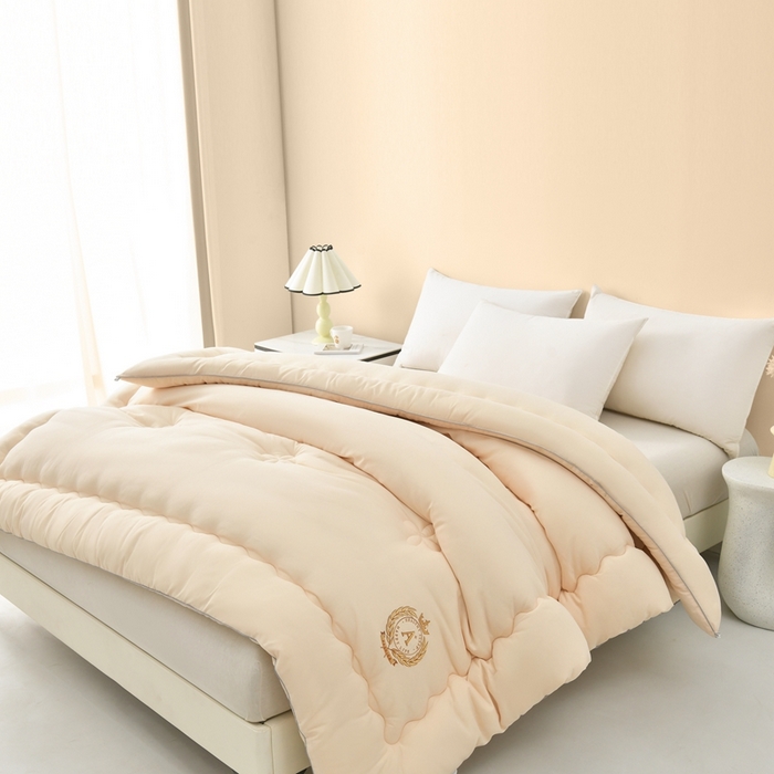 91家纺网 家纺一手货源 找家纺 瑶瑶家居床垫 2024年新款母婴级大豆纤维双拼被 金驼