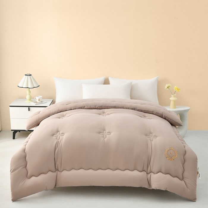 91家纺网 家纺一手货源 找家纺 瑶瑶家居床垫 2024年新款母婴级大豆纤维双拼被 米咖