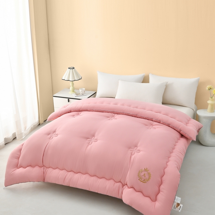 91家纺网 家纺一手货源 找家纺 瑶瑶家居床垫 2024年新款母婴级大豆纤维双拼被 洋红