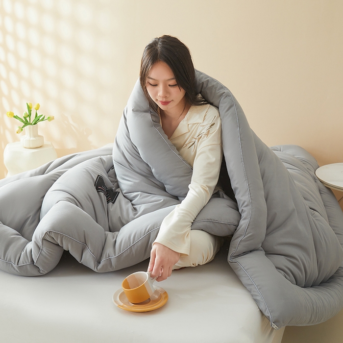 91家纺网 家纺一手货源 找家纺 瑶瑶家居床垫 2024年新款母婴级大豆纤维双拼被 简灰