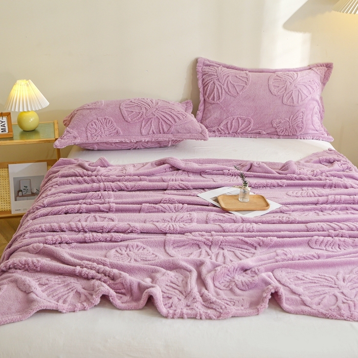 91家纺网 家纺一手货源 找家纺 芸锦豪 2024新款蝴蝶提花毛毯卷边款 蝴蝶提花卷边款-莫奈紫