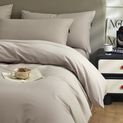 91家纺网 家纺一手货源 找家纺 莱登卡奴 2024新款全棉磨毛极简套件单品系列-四件套 磨毛-纯色北欧灰