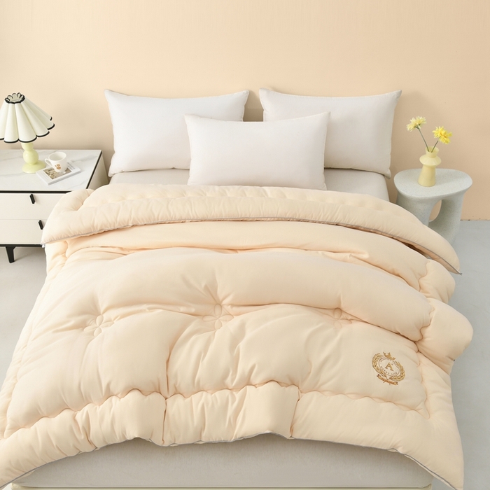 91家纺网 家纺一手货源 找家纺 瑶瑶家居床垫 2024年新款母婴级大豆纤维双拼被 金驼